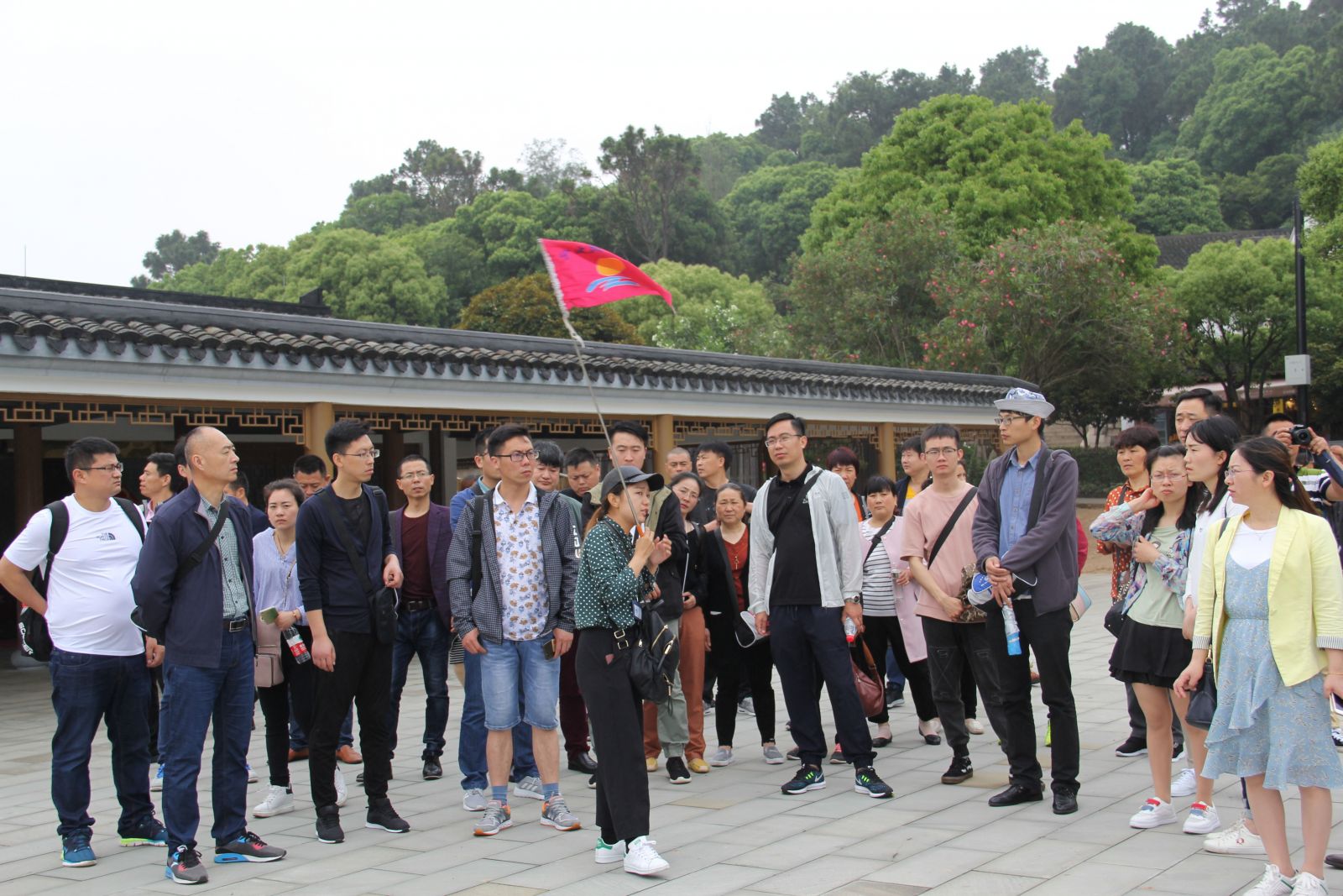 1764074036550401.jpg 导游讲解.jpg